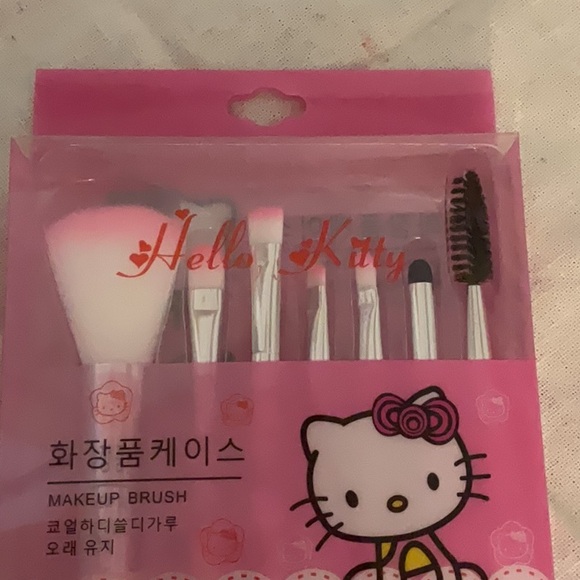 Hello Kitty Makeup Brush Set, 7 Pieces, Pink/White, NIB - Picture 3 of 4